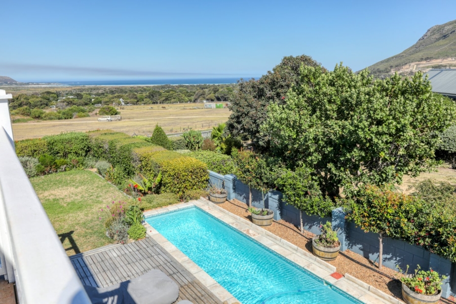 To Let 3 Bedroom Property for Rent in Noordhaven Western Cape